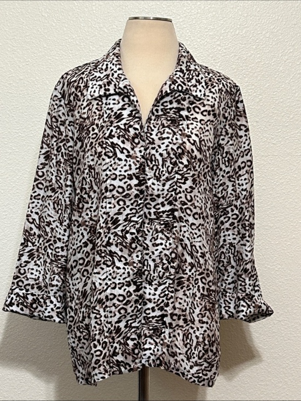 Chico’s Lightweight Open Front Brown Animal Print Jacket 2 M Medium